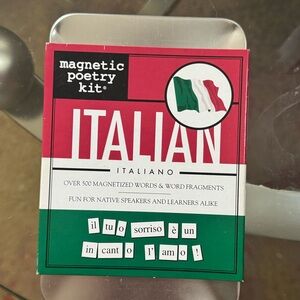 Italian magnetic poetry kit